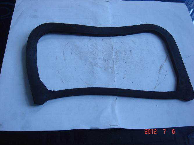 供應橡膠片,橡膠墊,橡膠制品,摩托橡膠防塵套,橡膠件圖片_3